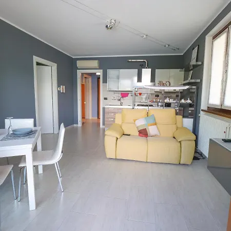 Apartament Full Of Colour